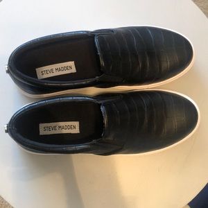 Steve Madden Black Quilted Slip On